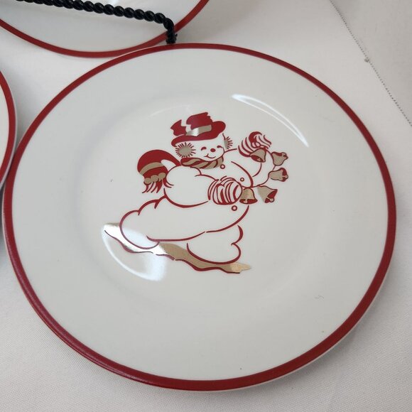 Set Of 3 Vintage Snowman Dessert Plates Red & White Christmas Design 8" - Picture 4 of 6